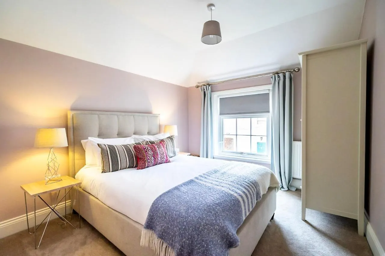 Middlethorpe Manor - No 5 Lazy Days And Explore Villa York Holiday home